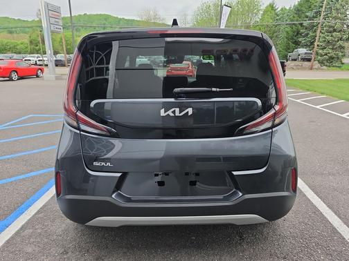 Gravity Gray 2023 Kia Soul LX