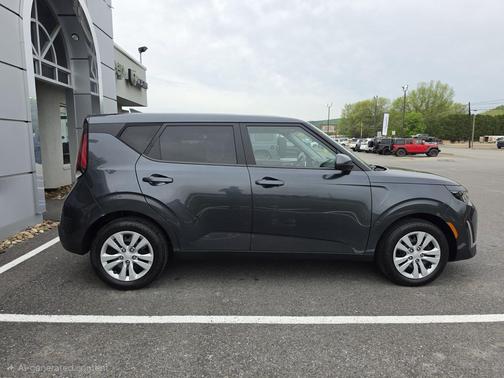 Gravity Gray 2023 Kia Soul LX