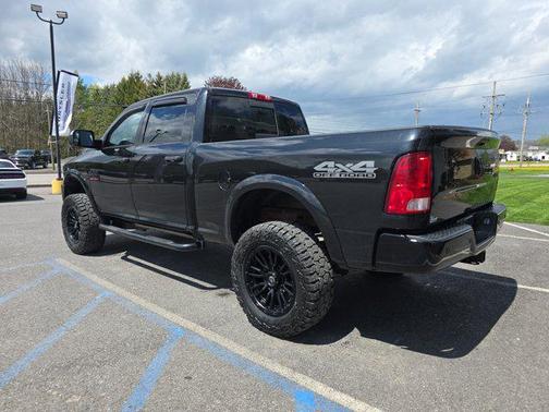 2017 RAM 2500 Big Horn Crew Cab 4x4 6'4' Box