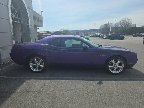 Plum Crazy Pearlcoat 2010 Dodge Challenger R/T
