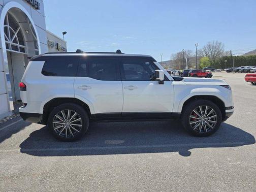 White Pearl 2024 Lexus GX 550 Luxury+