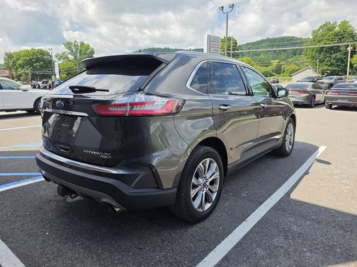 Magnetic 2019 Ford Edge Titanium