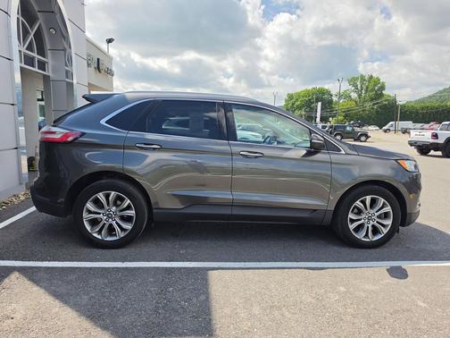 Magnetic 2019 Ford Edge Titanium