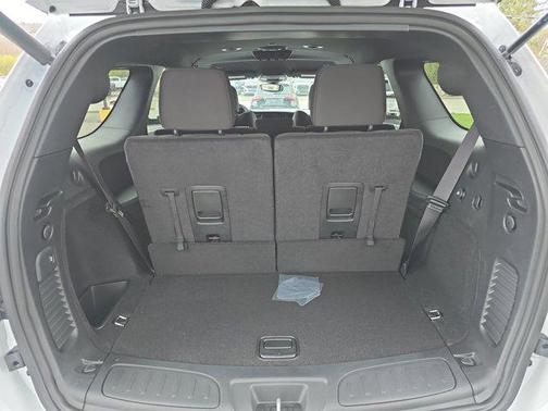White Knuckle Clearcoat 2026 Dodge Durango GT HEMI V8 AWD