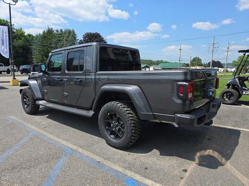 2025 Jeep Gladiator High Tide