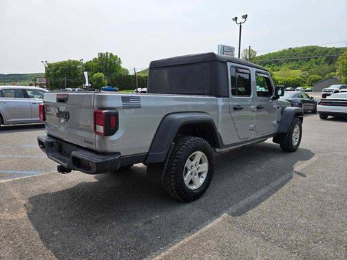 2020 Jeep Gladiator Sport