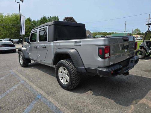 2020 Jeep Gladiator Sport