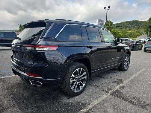 2023 Jeep Grand Cherokee Overland
