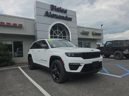 Bright White Clearcoat 2023 Jeep Grand Cherokee Limited