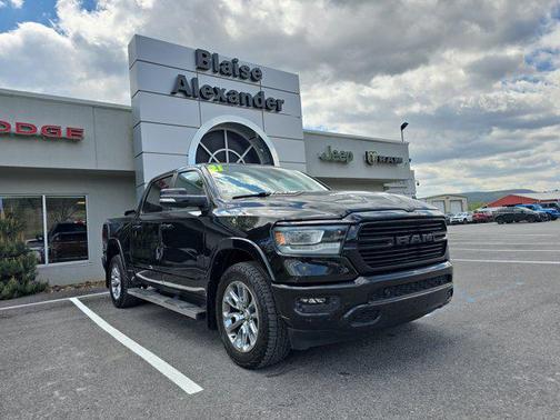 Diamond Black Crystal Pearlcoat 2021 RAM 1500 Laramie