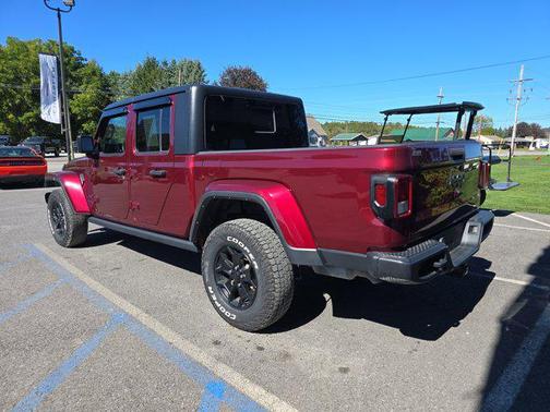 2021 Jeep Gladiator Willys 4x4