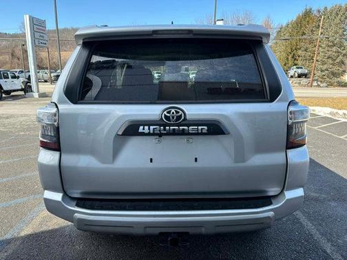 2024 Toyota 4Runner TRD Off Road