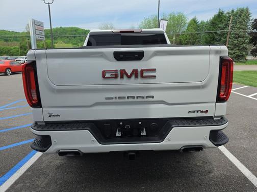 Summit White 2025 GMC Sierra 1500 AT4
