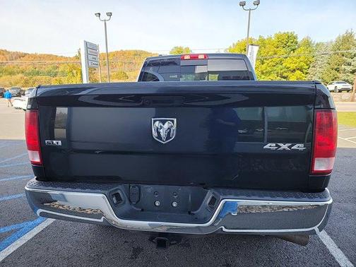 2019 RAM 1500 SLT