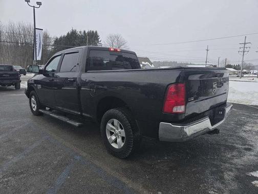 2019 RAM 1500 SLT