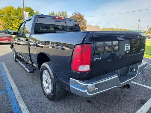 2019 RAM 1500 SLT