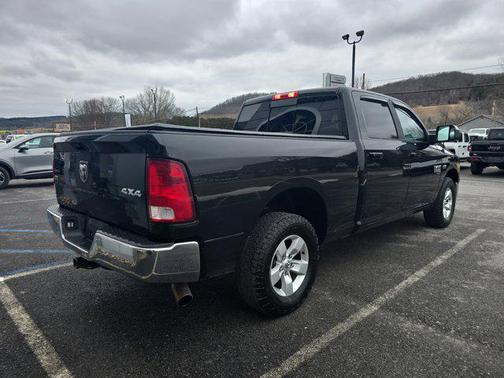 2019 RAM 1500 SLT