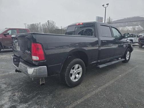 2019 RAM 1500 SLT
