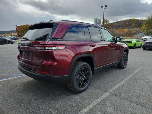2025 Jeep Grand Cherokee Altitude