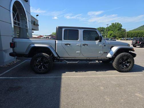 2021 Jeep Gladiator Sport S