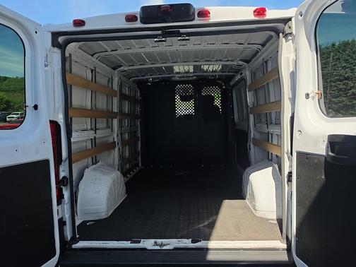 Bright White Clearcoat 2025 RAM ProMaster 2500 Tradesman