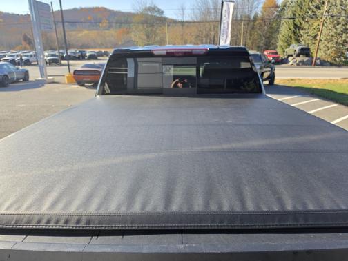 Onyx Black 2022 GMC Sierra 1500 AT4
