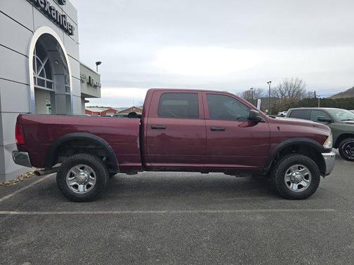 2017 RAM 2500 Tradesman Crew Cab 4x4 6'4' Box