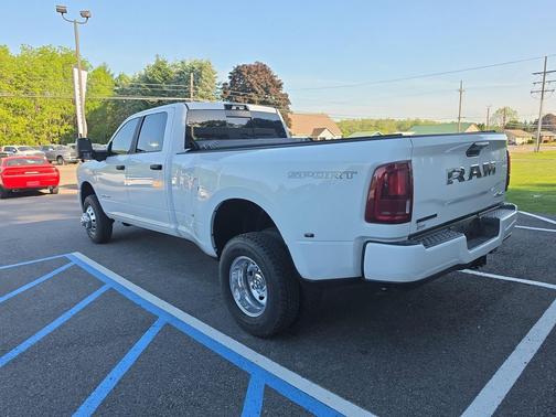 Bright White Clearcoat 2025 RAM 3500 Big Horn Crew Cab 4x4 8' Box