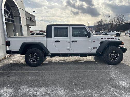 2024 Jeep Gladiator Mojave