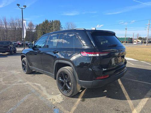 2025 Jeep Grand Cherokee Altitude