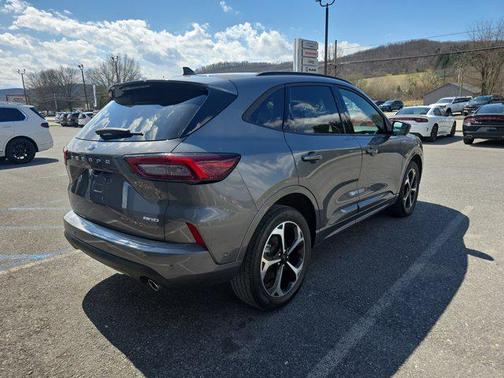 Carbonized Gray Metallic 2024 Ford Escape ST-Line Elite