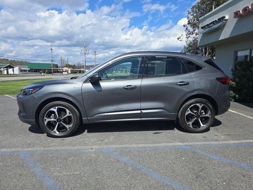 Carbonized Gray Metallic 2024 Ford Escape ST-Line Elite