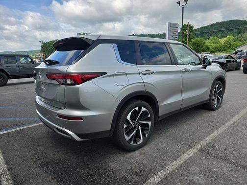 2022 Mitsubishi Outlander Black Edition S-AWC
