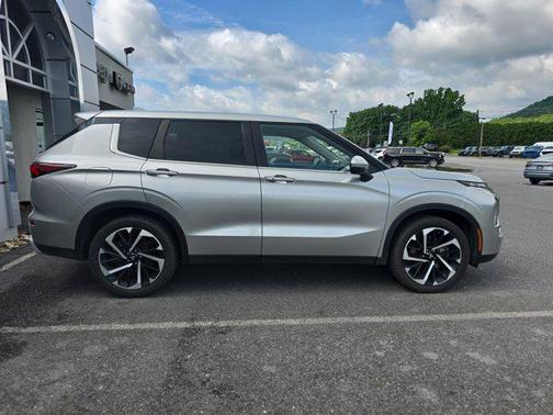 2022 Mitsubishi Outlander Black Edition S-AWC