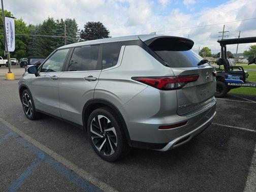 2022 Mitsubishi Outlander Black Edition S-AWC