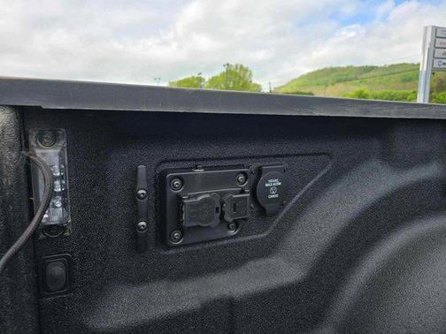 2022 RAM 3500 Limited Crew Cab 4x4 8' Box