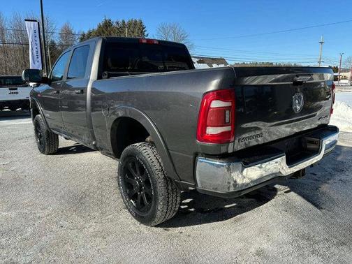 2019 RAM 2500 Laramie Crew Cab 4x4 6'4' Box