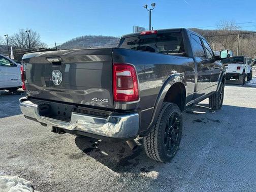 2019 RAM 2500 Laramie Crew Cab 4x4 6'4' Box