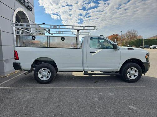 2024 RAM 3500 Tradesman Regular Cab 4x4 8' Box