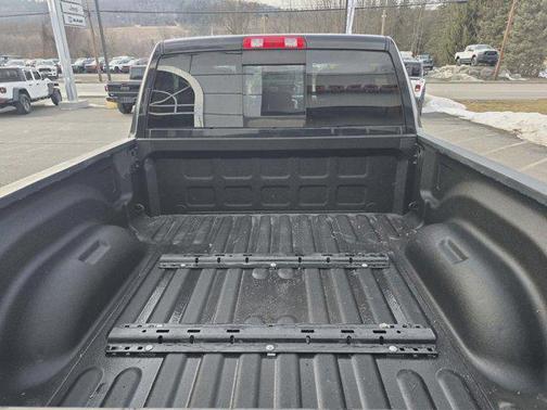 2017 RAM 2500 SLT Crew Cab 4x4 6'4' Box