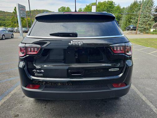 2024 Jeep Compass Latitude Lux