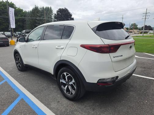 Clear White 2021 Kia Sportage LX