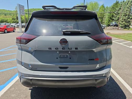 Boulder Gray Pearl 2025 Nissan Rogue Rock Creek
