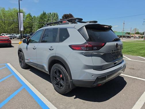 Boulder Gray Pearl 2025 Nissan Rogue Rock Creek