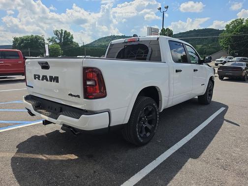 Bright White Clearcoat 2026 RAM 1500 Big Horn/Lone Star