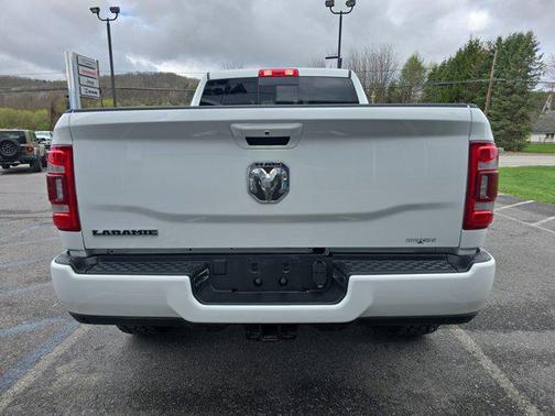 2024 RAM 2500 Laramie Crew Cab 4x4 6'4' Box