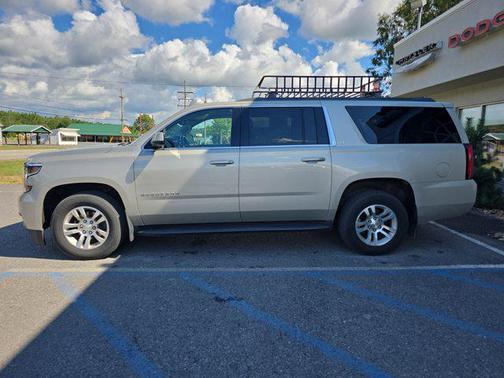 2017 Chevrolet Suburban LT