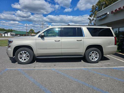2017 Chevrolet Suburban LT