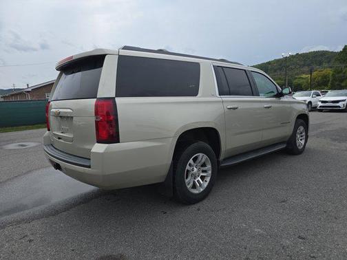 2017 Chevrolet Suburban LT