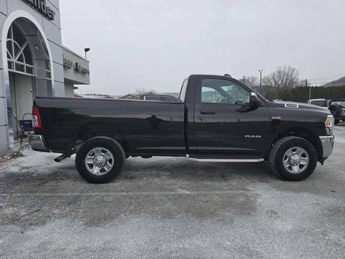 2021 RAM 2500 Tradesman Regular Cab 4x4 8' Box